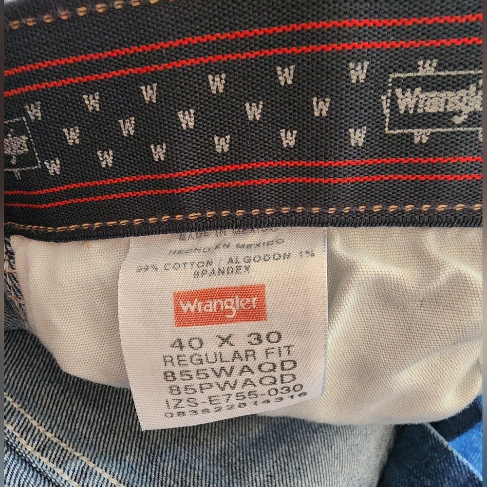 Wrangler Men's Blue Jeans - Picture 14 of 16